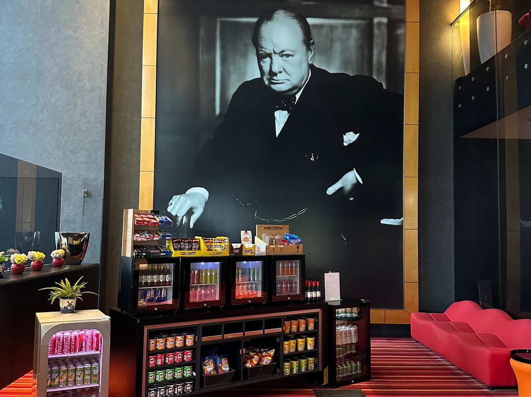 PLAZA Premium Grand Winston主图