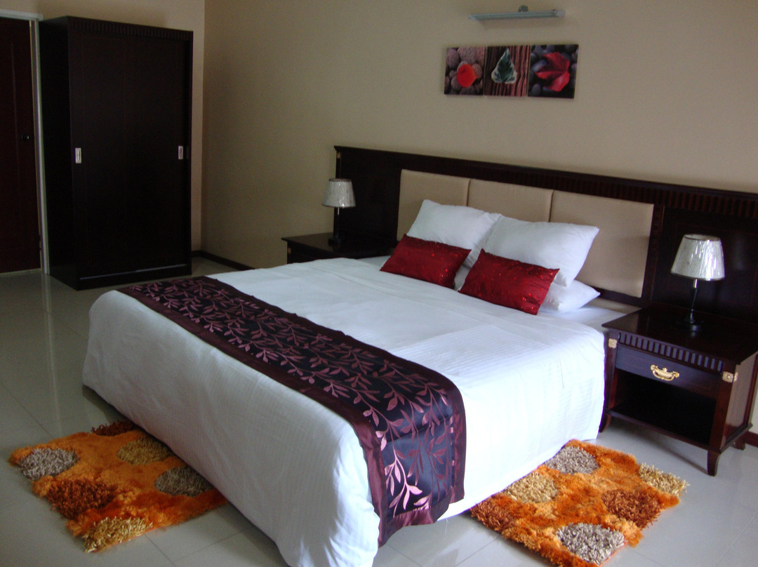 Riverside Hotel & Conference Center