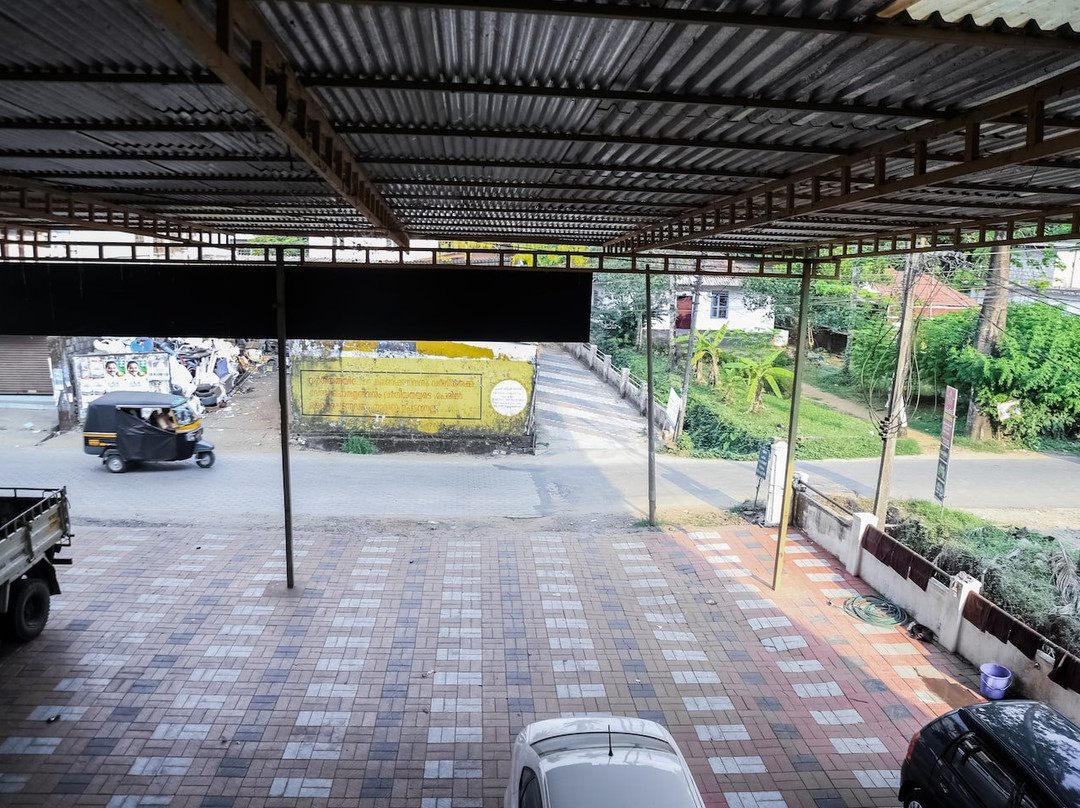 OYO 23388 Fathima Residency