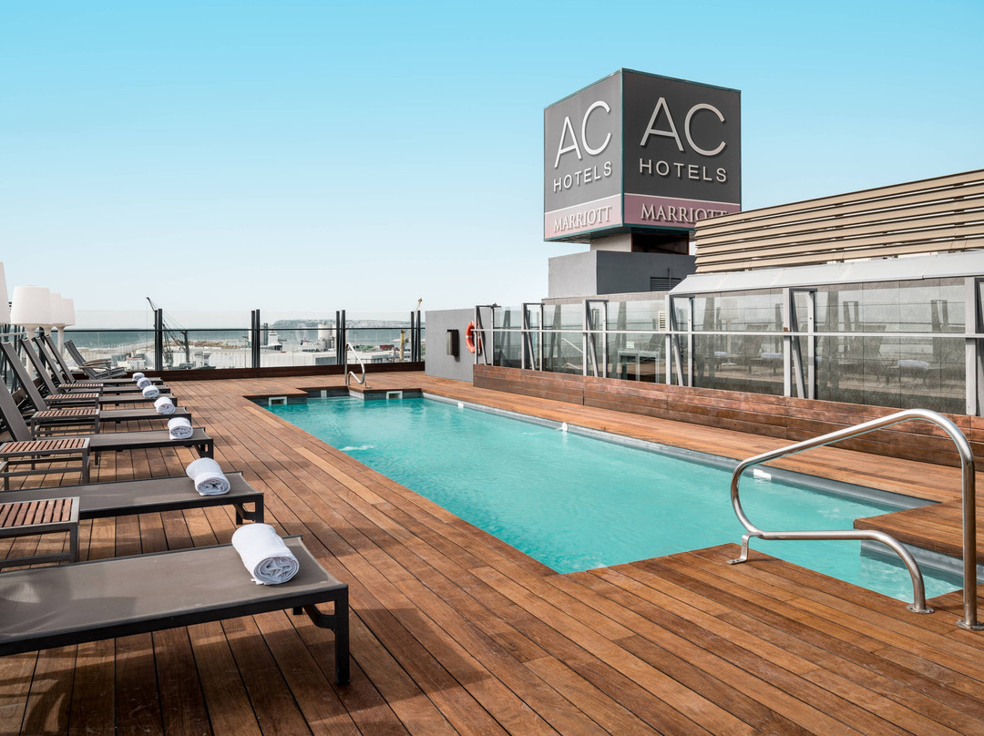 万豪阿利坎特交流酒店主图