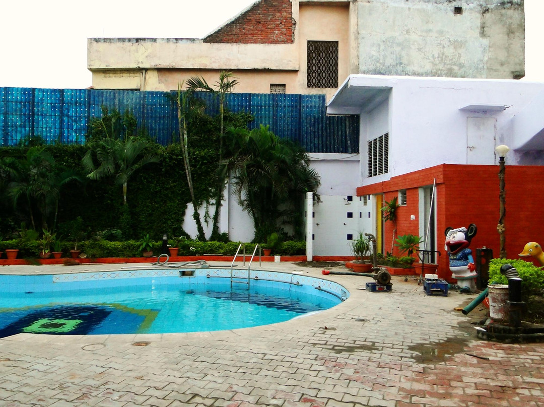 OYO 8955 Hotel Bobina