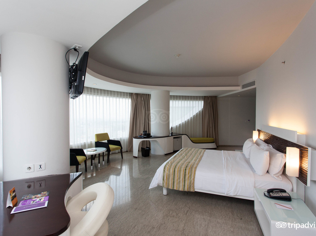 万隆森萨酒店主图