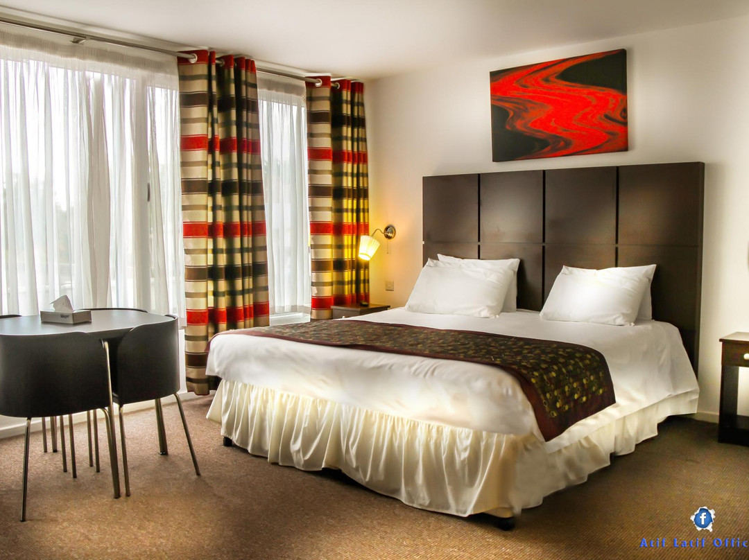 OYO The Chiltern Hotel