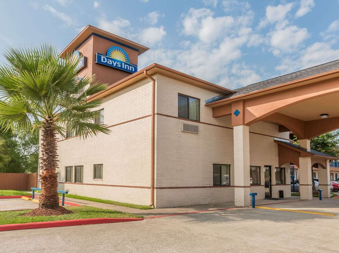 Days Inn by Wyndham Dickinson TX