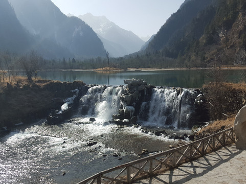 毕棚沟娜姆湖度假酒店主图