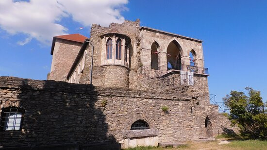 Tata Castle-塔塔必去景点