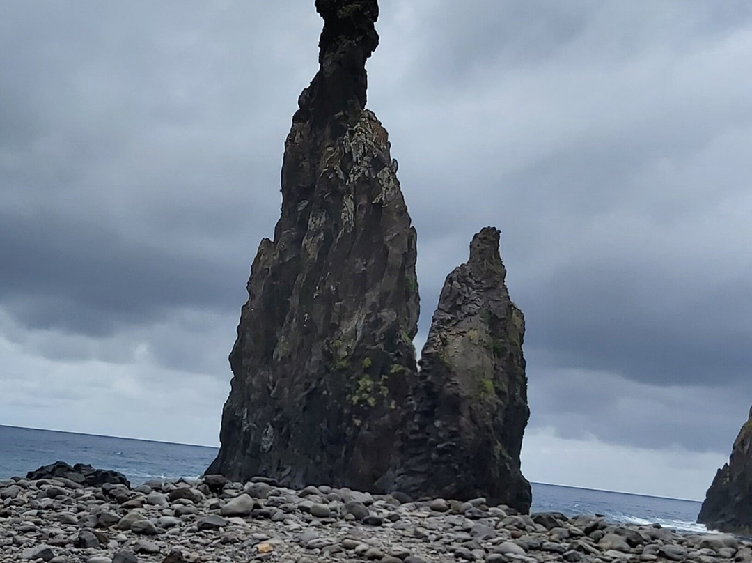 Praia Da Ribeira Da Janela-莫尼什港必去景点