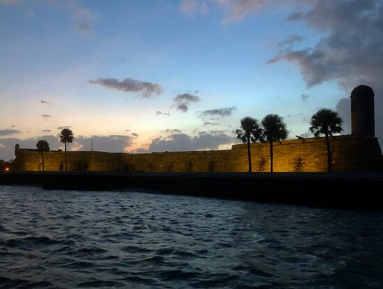 Adventure Boat Tours景点图片