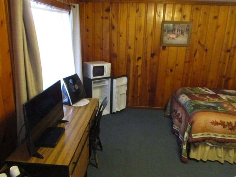 Mangold's General Store & Motel