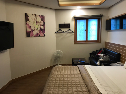 H酒店