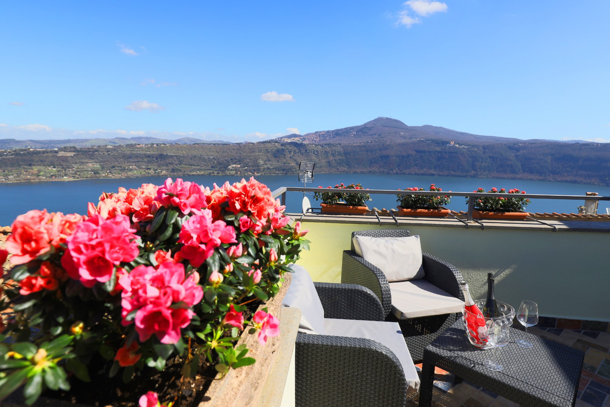 Atlantis Inn Castelgandolfo-官方