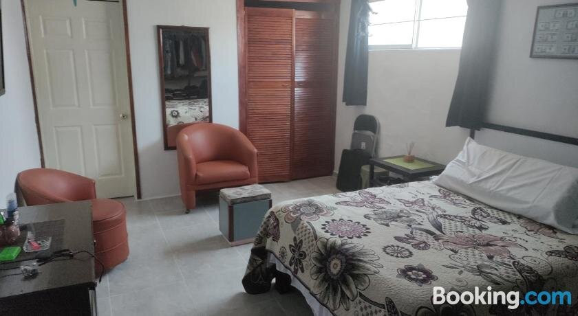 Fast Hostal 33