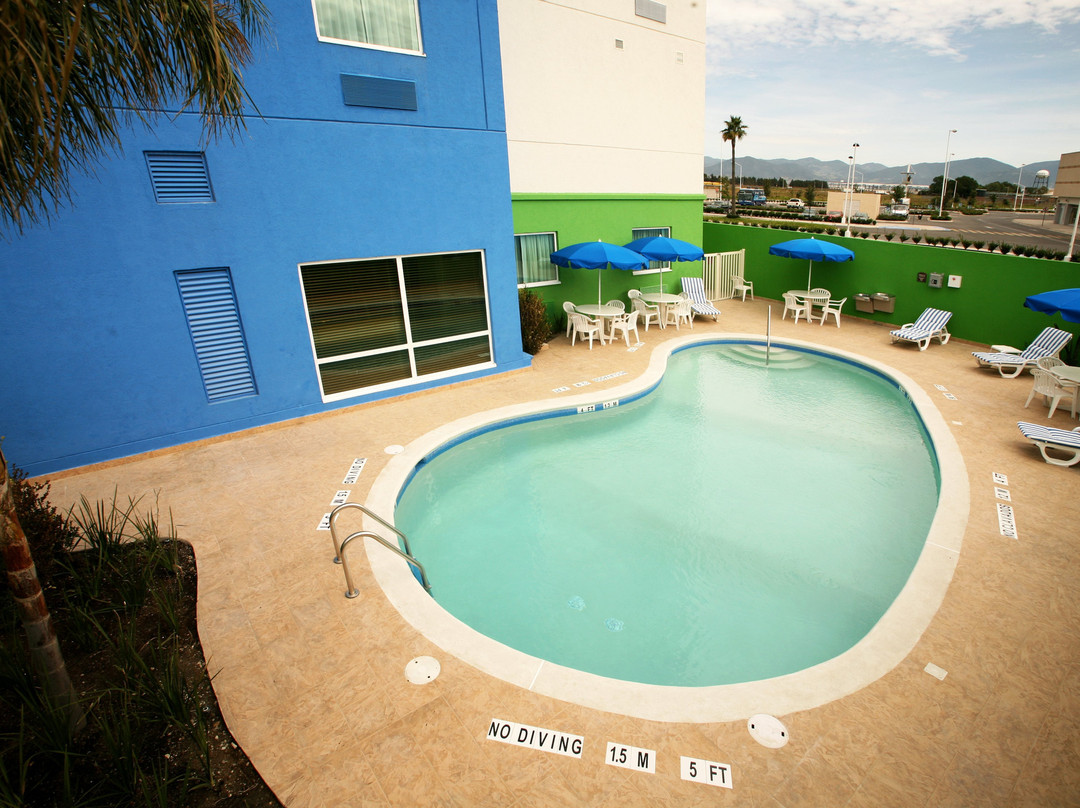 Holiday Inn Express & Suites Toluca Zona Aeropuerto by IHG主图