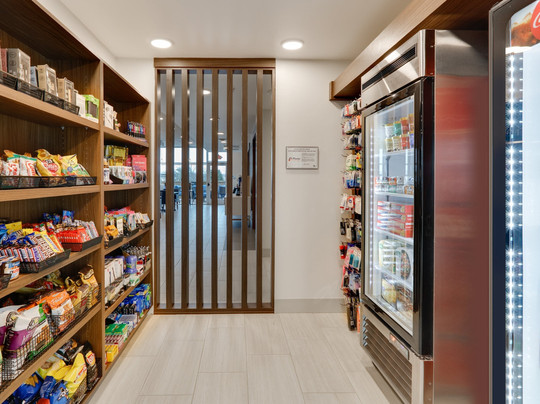 俄克拉荷马城西育空快捷假日&套房酒店主图