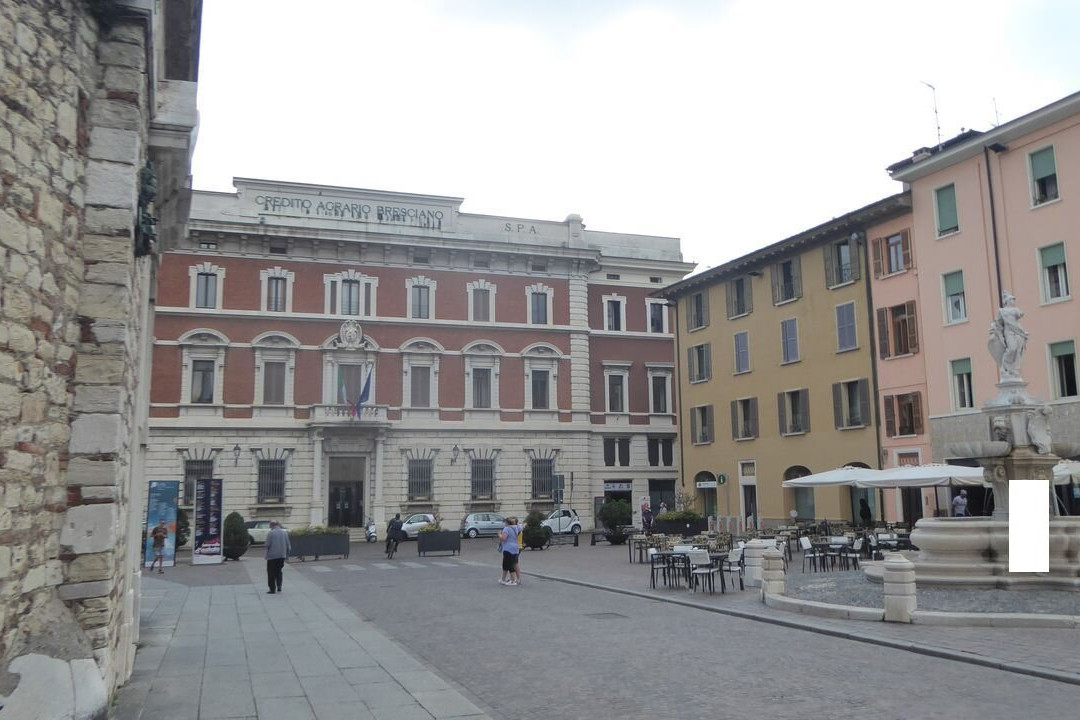 Piazza Paolo VI-布雷西亚必去景点
