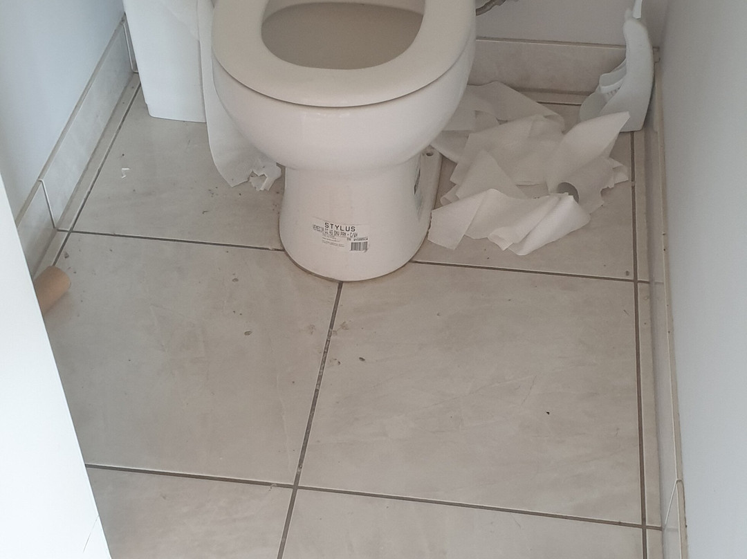 鸸鹋海滩度假酒店主图