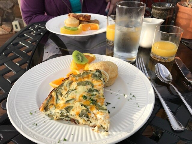 Lucille's Mountain Top Inn & Spa-餐饮