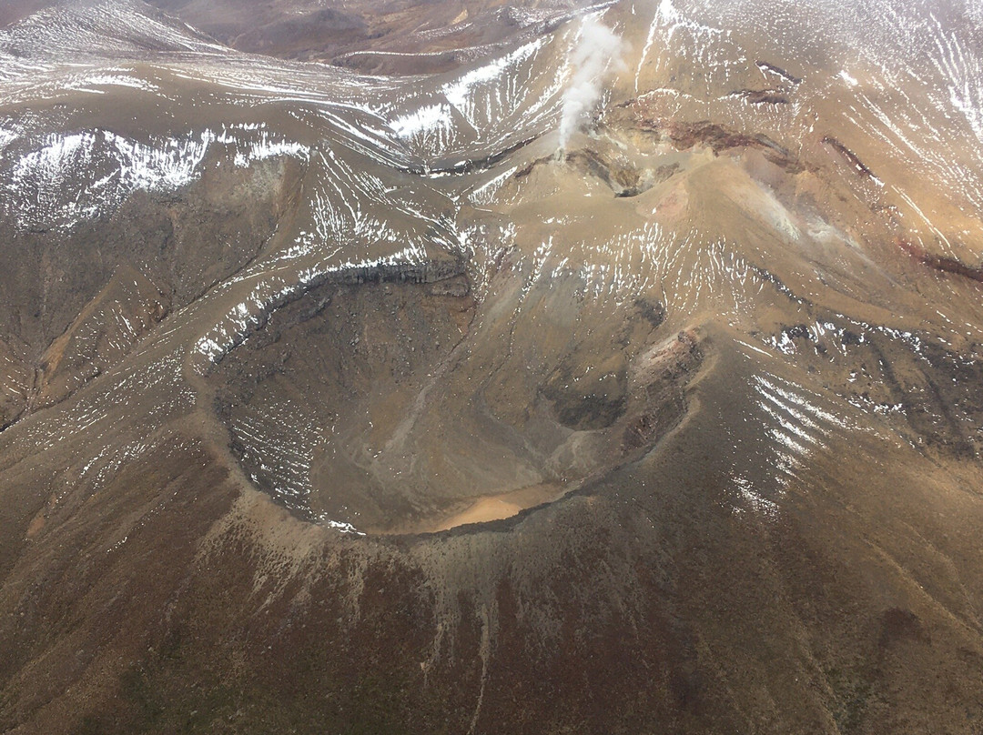 Mountain Air Scenic Flights Day Tour景点图片