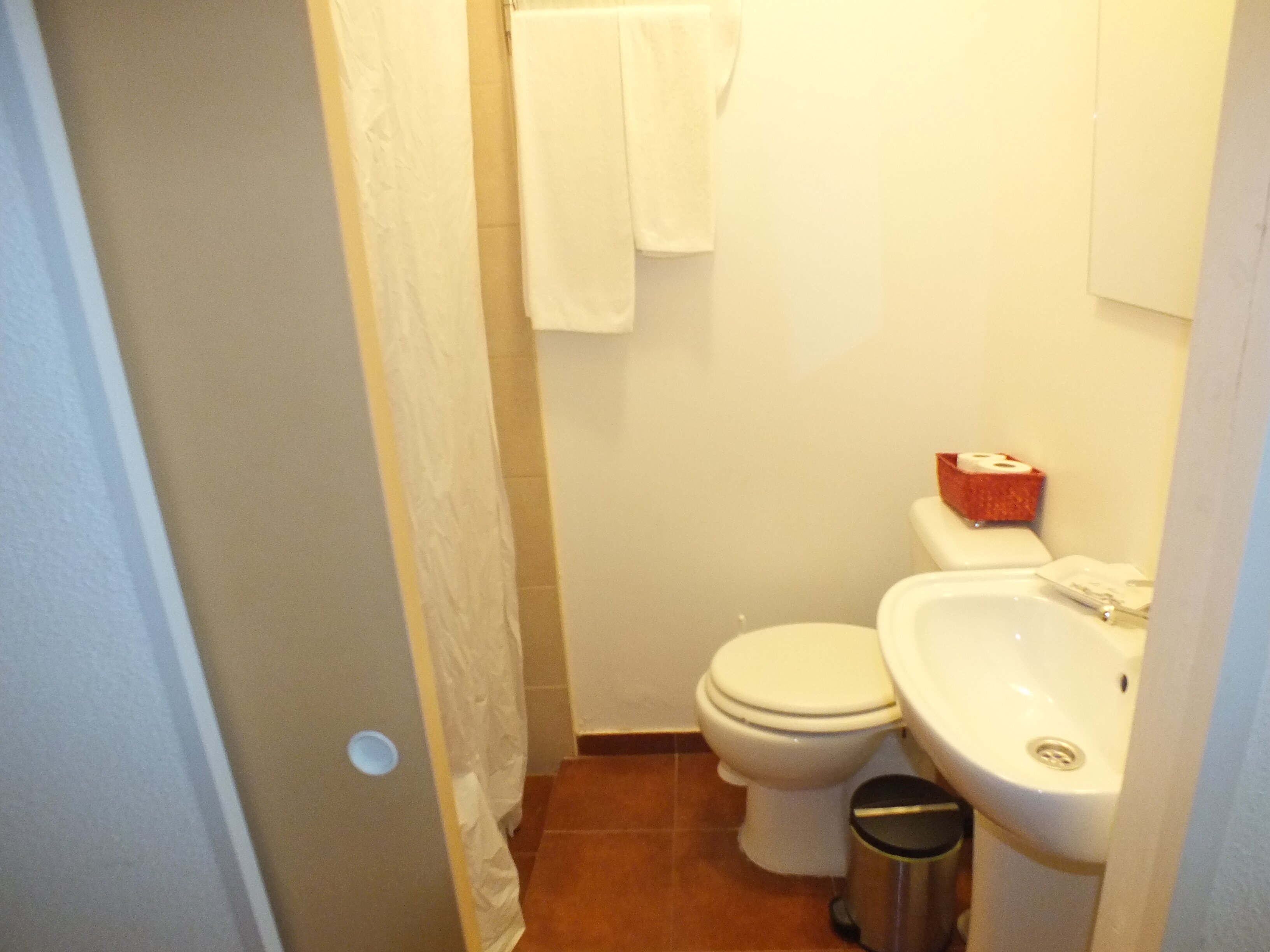 Avis Guest House-浴室