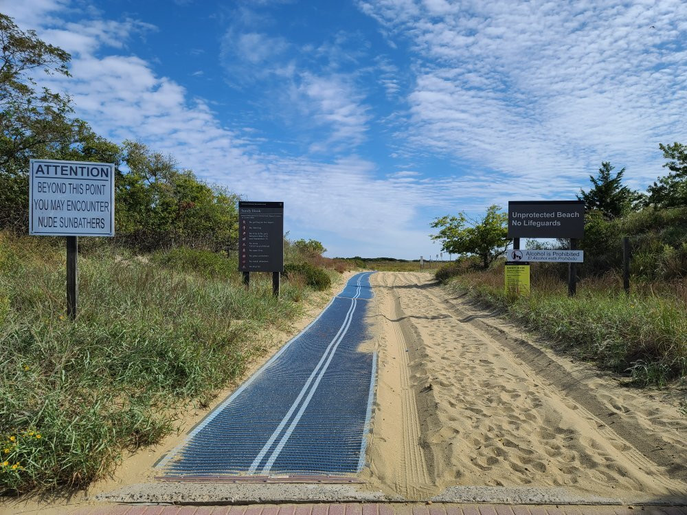 Gunnison Beach景点图片