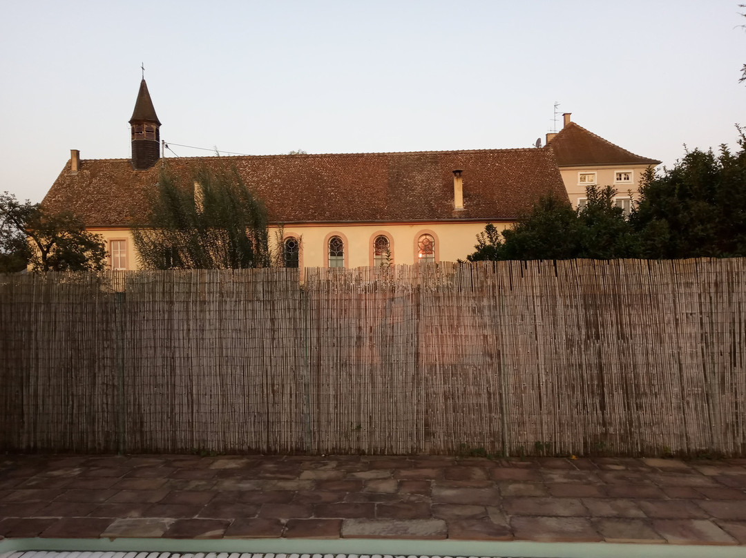 A l'Ancien Couvent de Petra主图