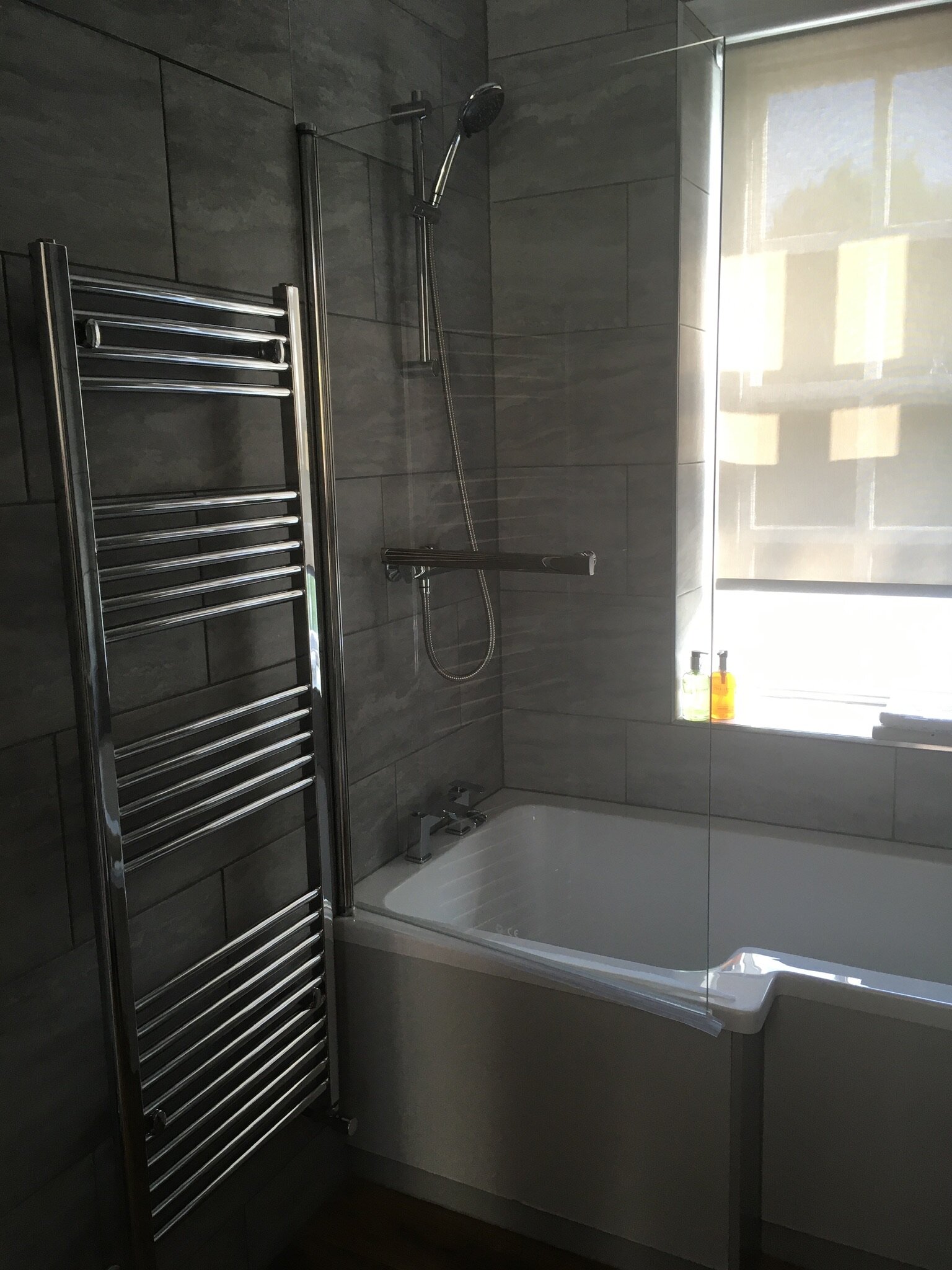 Oyo The Evesham Hotel-浴室