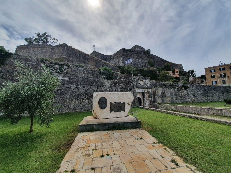 Admiral Ushakov Memorial-科孚市必去景点