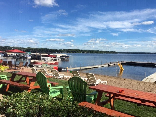 Holiday Inn Detroit Lakes - Lakefront-泳池