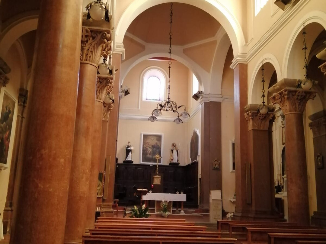 Chiesa della Santissima Trinità-Aielli必去景点