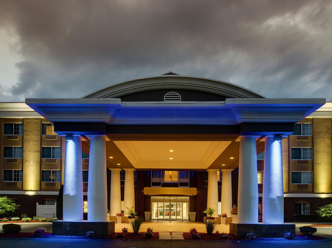 Holiday Inn Express & Suites Middleboro Raynham by IHG主图