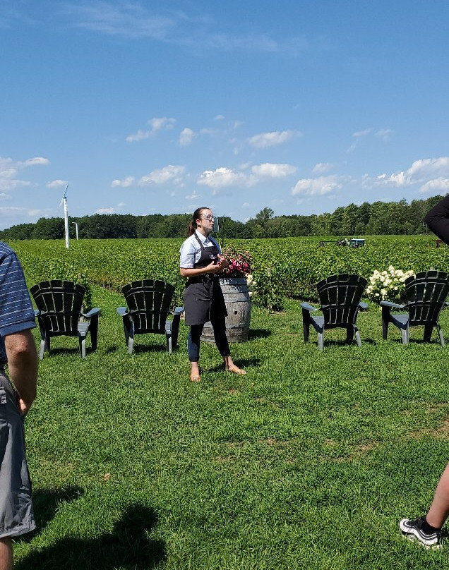 Vignoble Rivière du Chêne Winery-Saint-Eustache必去景点