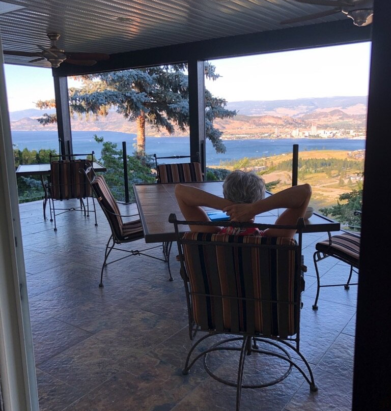 A View of the Lake B & B主图