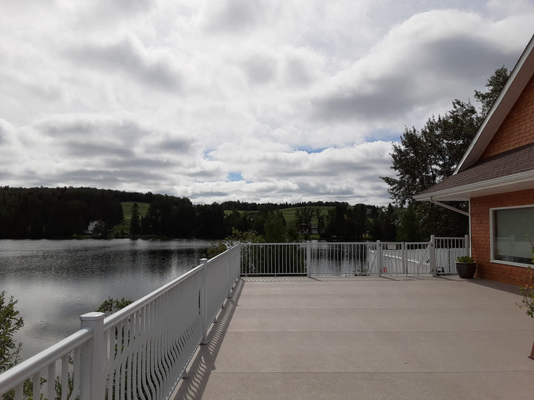 Auberge Du Lac Malcom主图