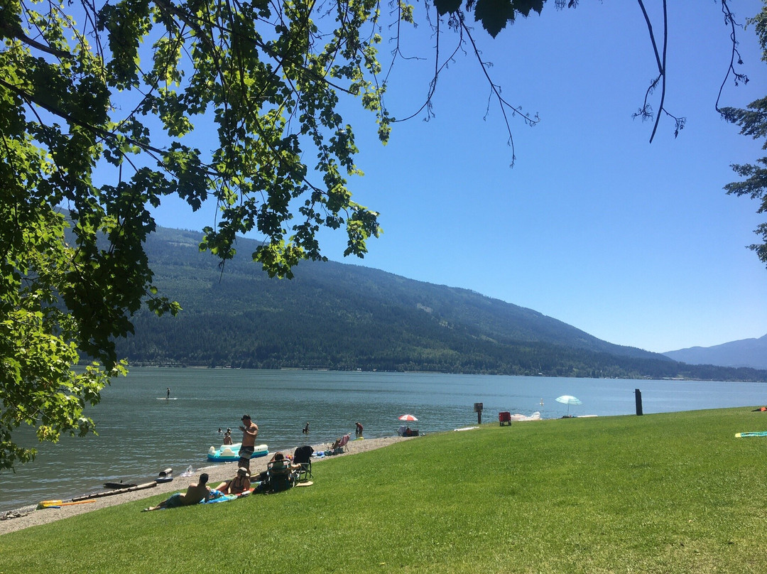Shuswap Lake景点图片