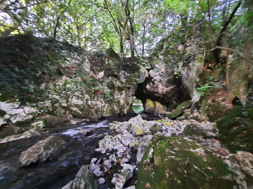 Fuente del Frances-Hoznayo必去景点