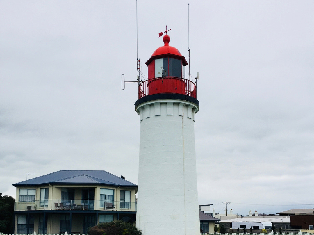 Whaler's Bluff Lighthouse景点图片