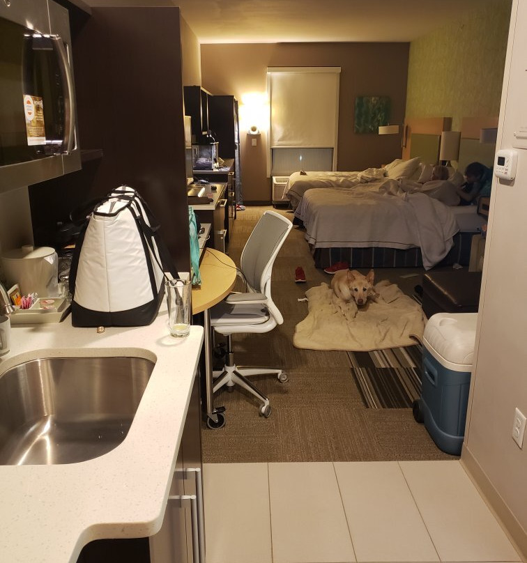 湖城红顶客栈主图