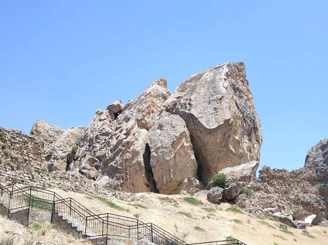 Besh Barmag Mountain景点图片