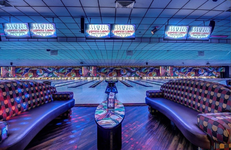 Incredibowl Entertainment-温特黑文必去景点