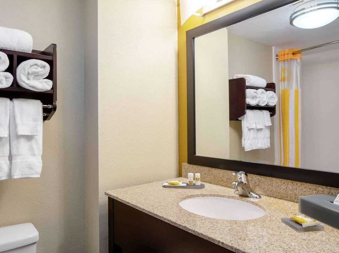 La Quinta By Wyndham Bonita Springs Naples North主图