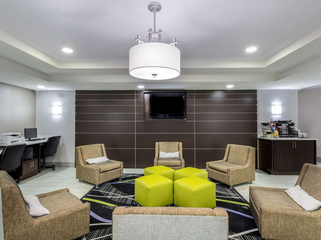 La Quinta Inn & Suites by Wyndham Canton MS主图