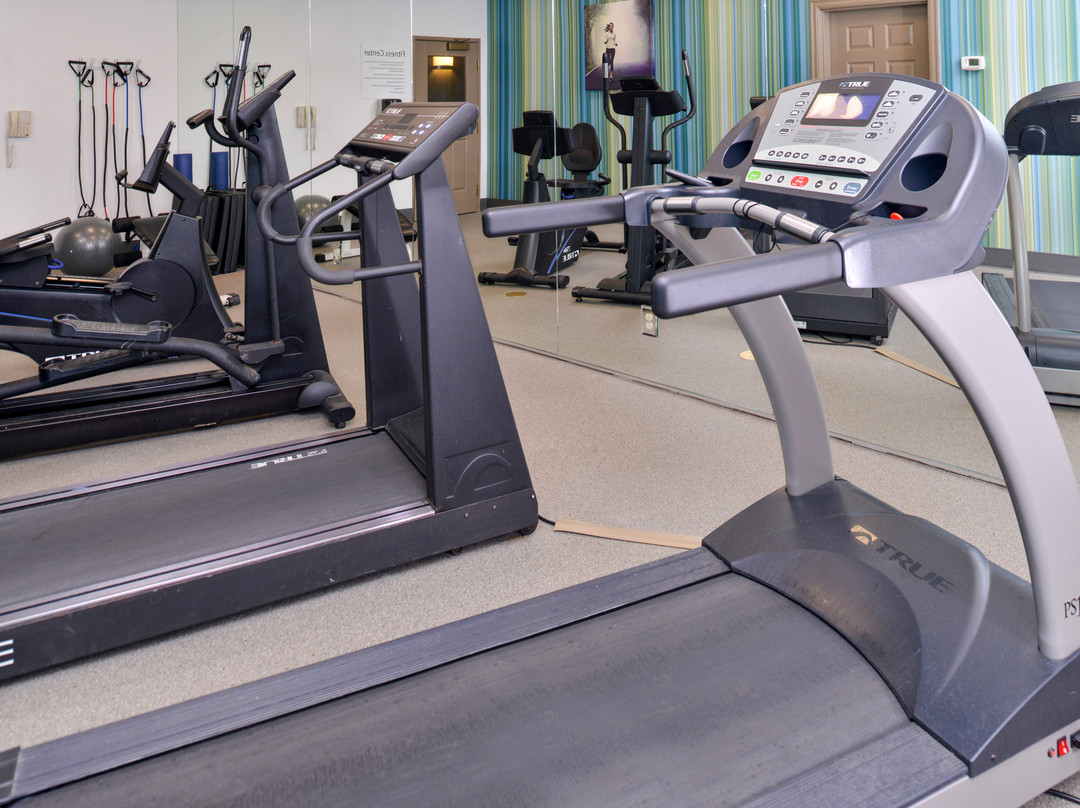 Holiday Inn Express & Suites St. Louis West-O'Fallon By IHG主图