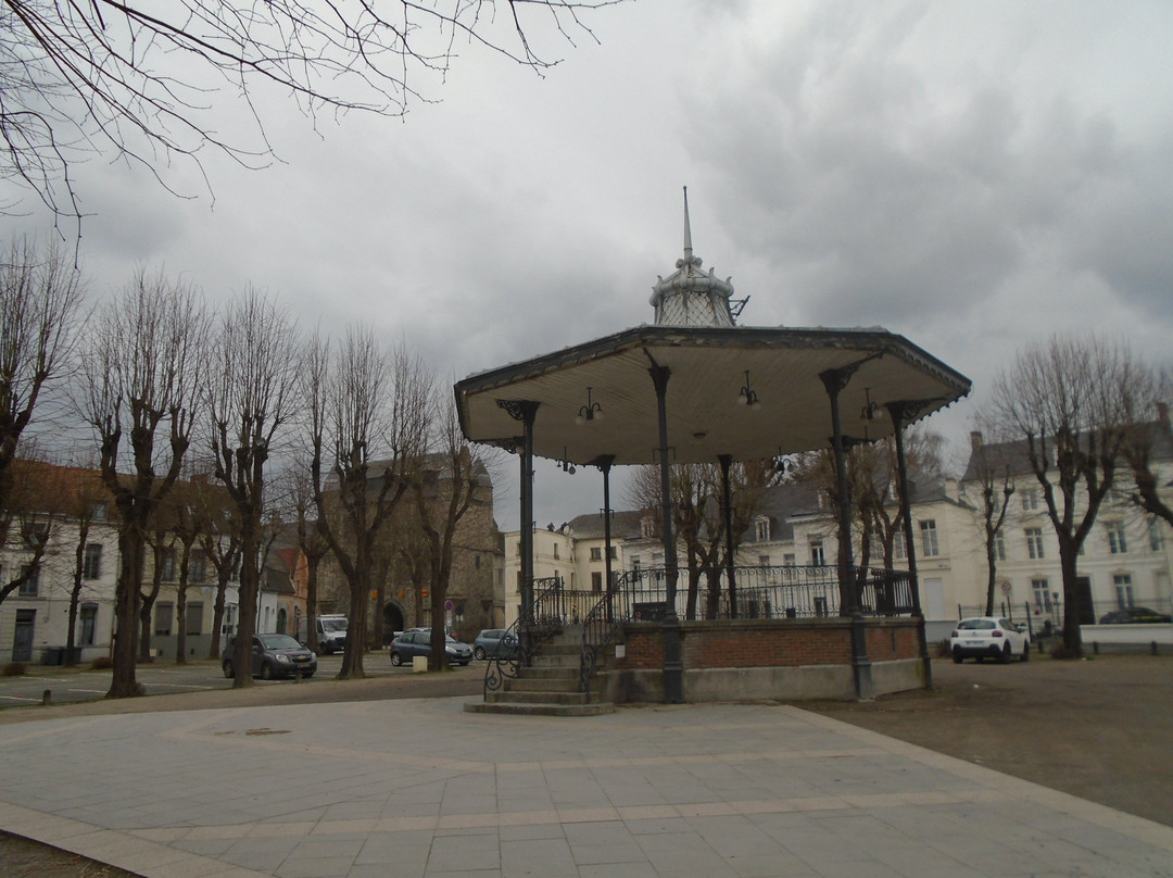Eglise Saint-Wasnon-Conde-sur-l'Escaut必去景点