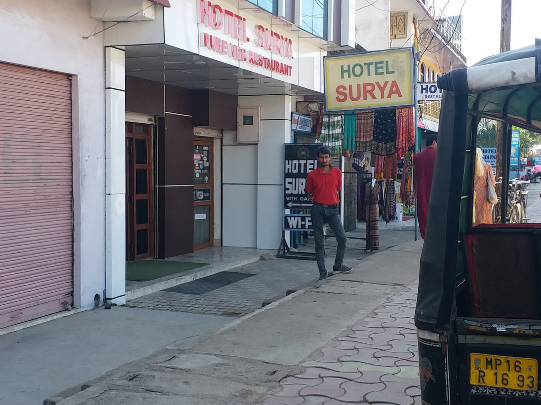 苏里克久拉霍酒店主图