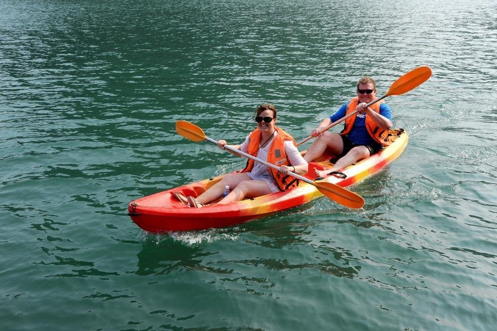 Halong Bay Kayaking Tours-团洲岛必去景点