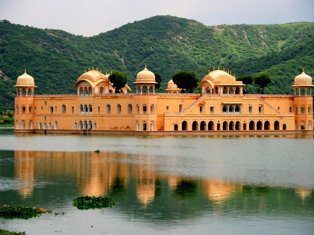 India saying namaste Trips-法塔赫布尔西格里必去景点