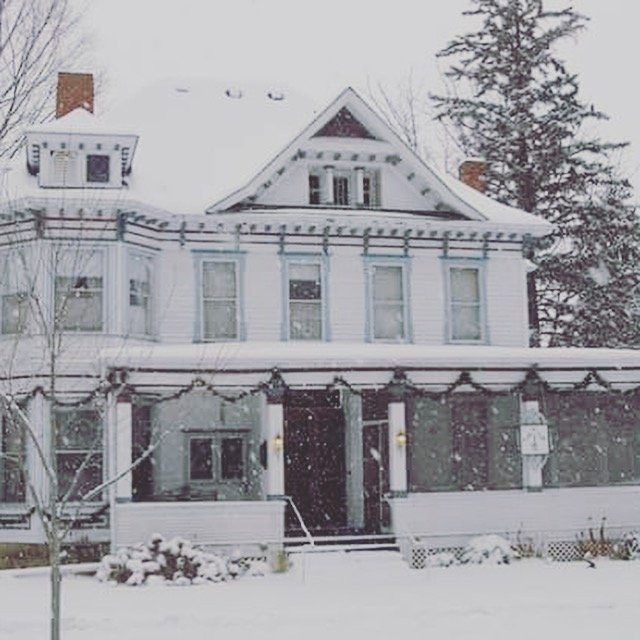 Candlelight Inn主图