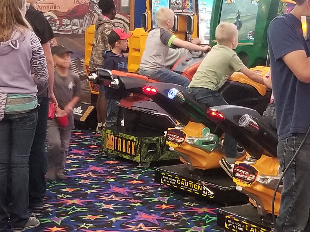 Duffy's Fun Center-布鲁克斯必去景点