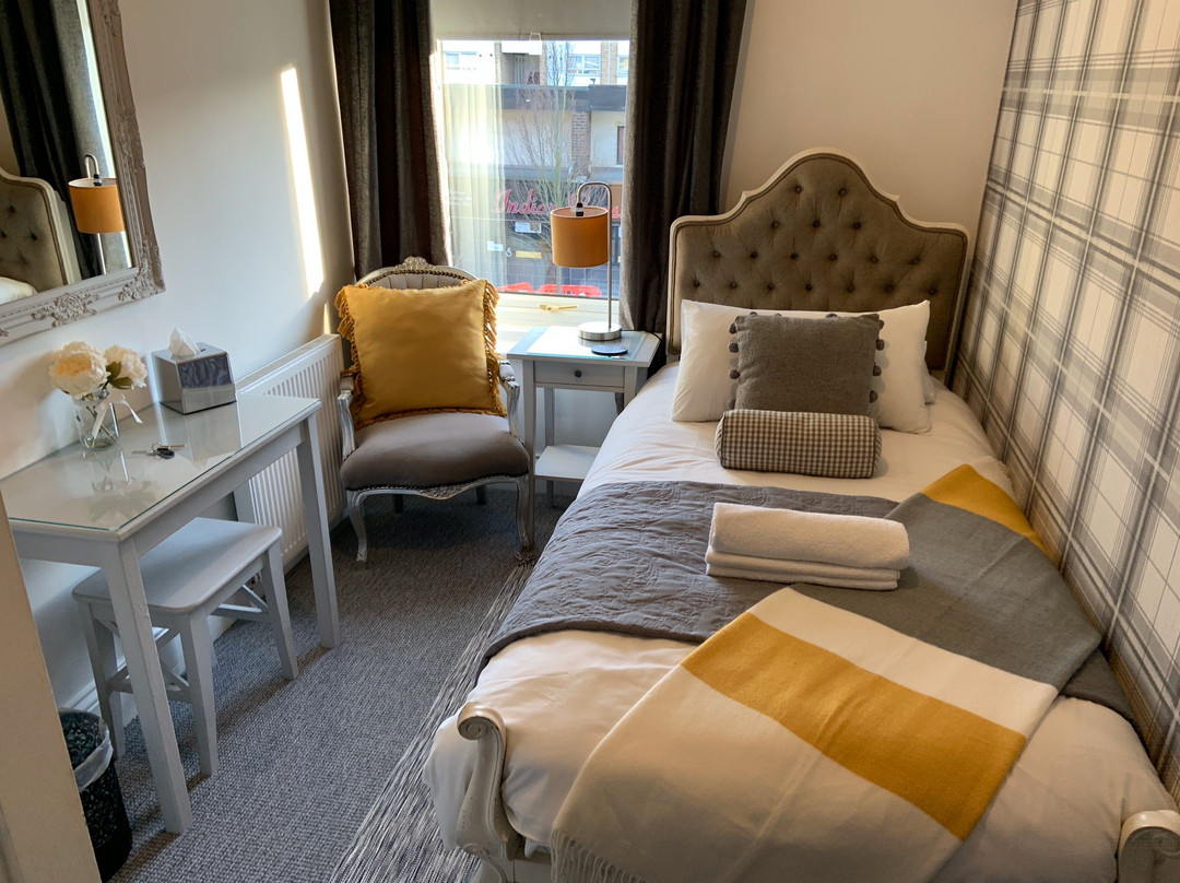 Elmswood Guest House主图