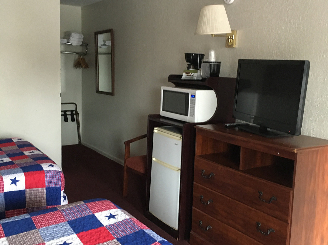 Sunset Inn & Suites主图